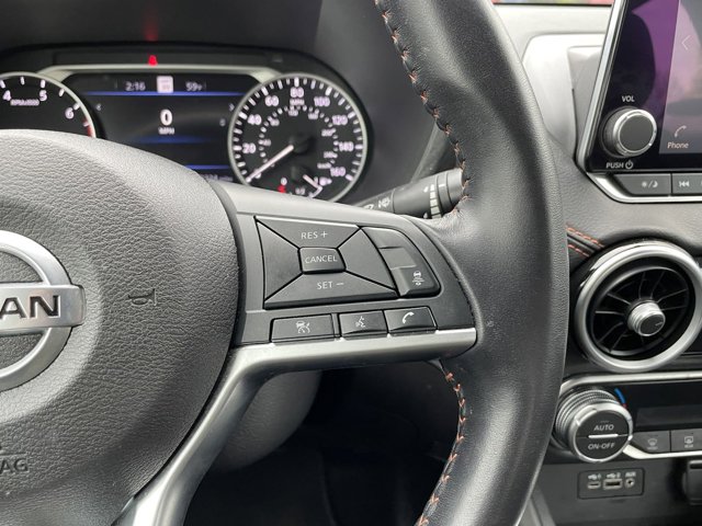 Vehicle image 17 of 31