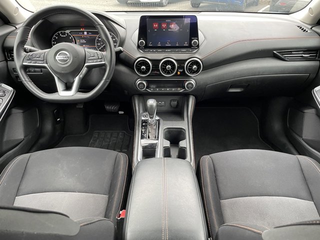 Vehicle image 11 of 31