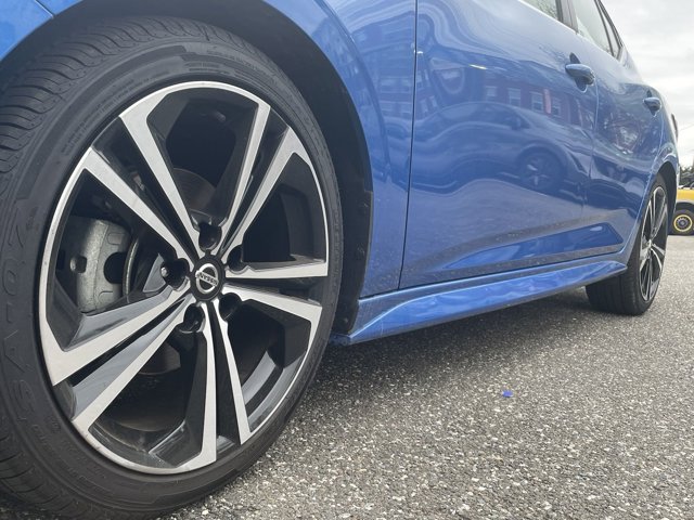 Vehicle image 10 of 31