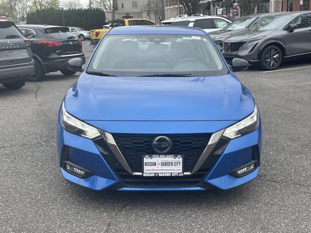 Vehicle image 2 of 31