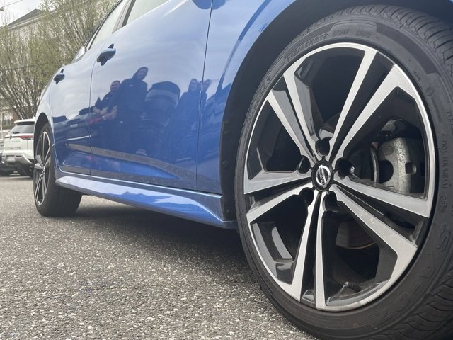 Vehicle image 9 of 31