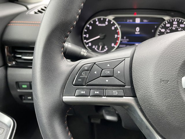 Vehicle image 16 of 31