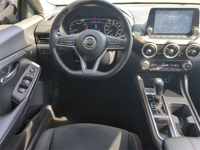 Vehicle image 14 of 24