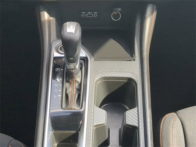Vehicle image 17 of 24