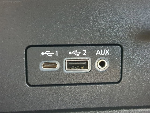 Vehicle image 19 of 24