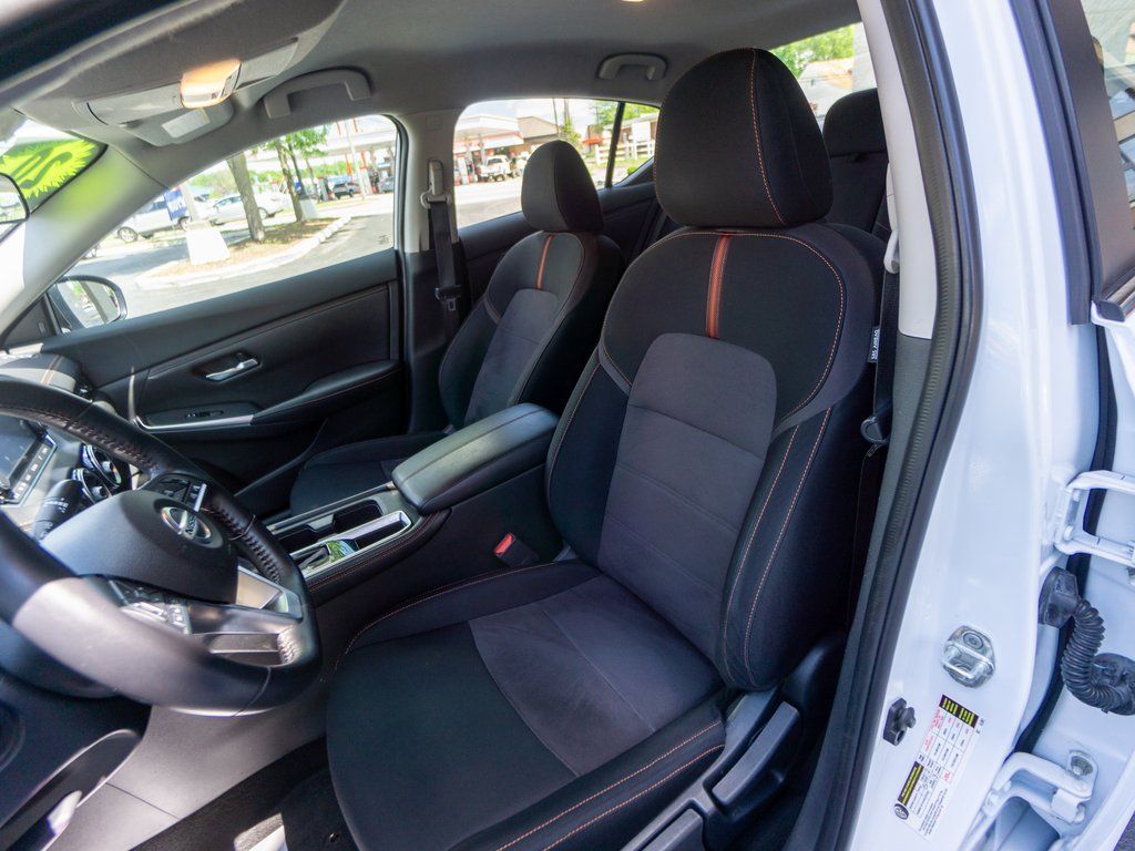 Vehicle image 15 of 30