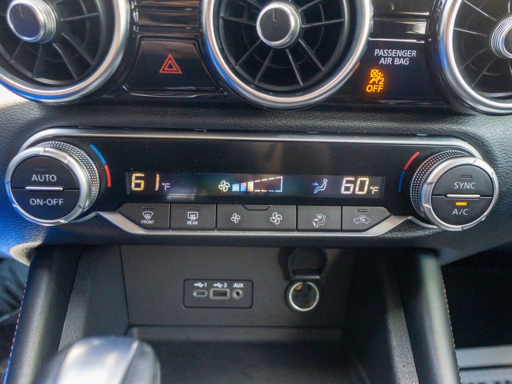 Vehicle image 23 of 30