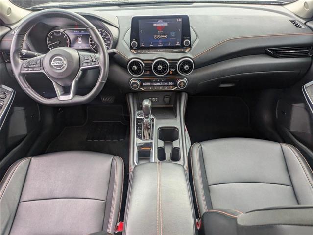Vehicle image 17 of 24