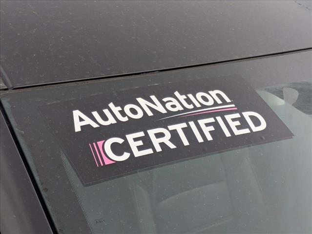 Vehicle image 22 of 24