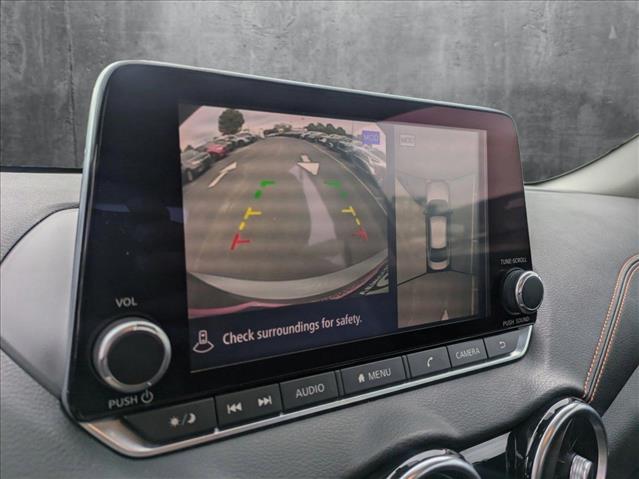 Vehicle image 11 of 24