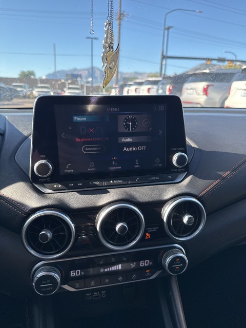 Vehicle image 14 of 20