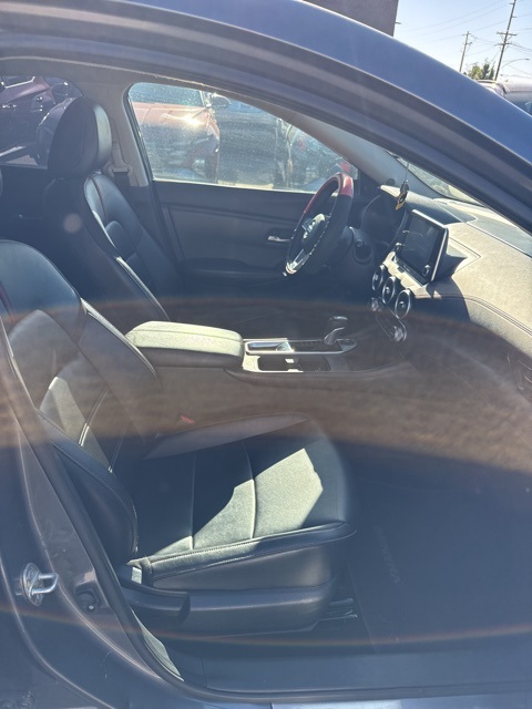 Vehicle image 11 of 20