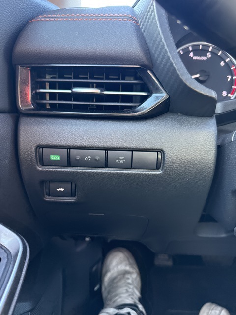 Vehicle image 16 of 20