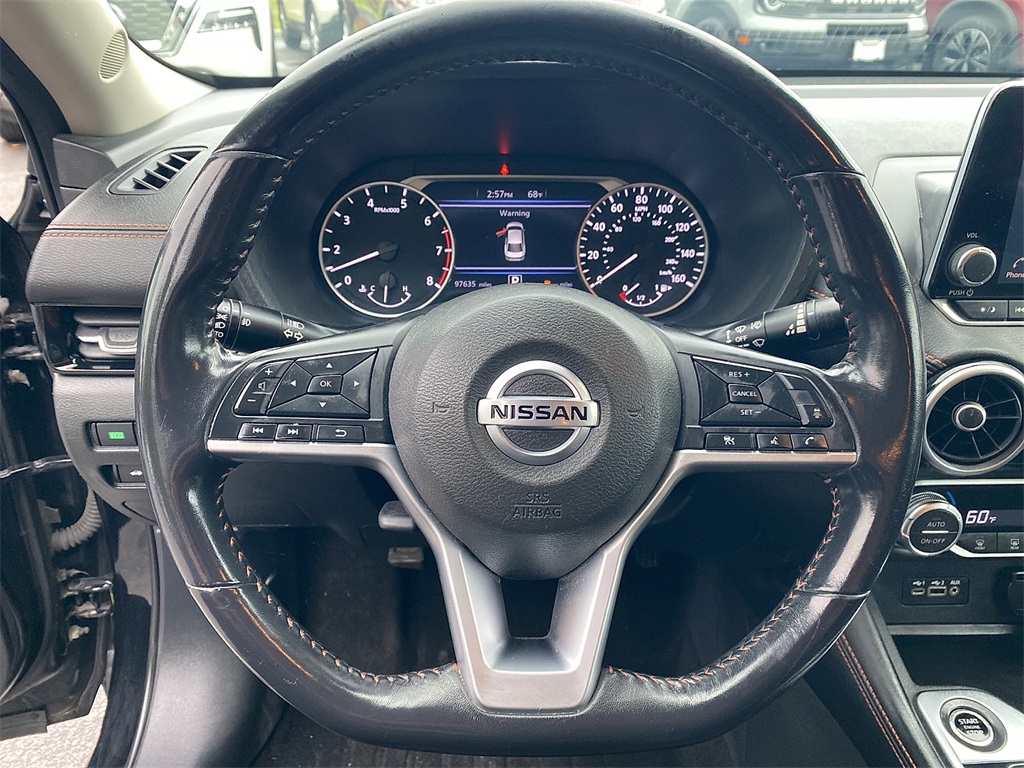 Vehicle image 14 of 24