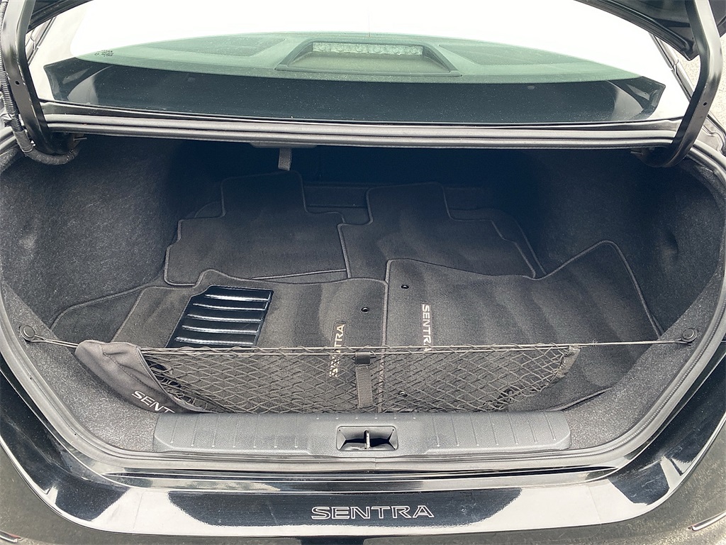 Vehicle image 9 of 24