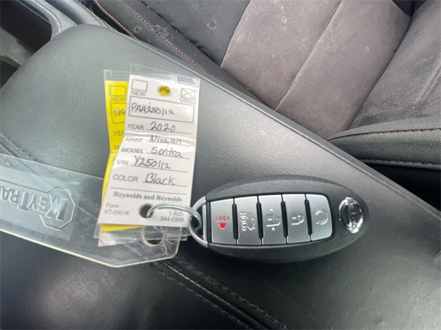 Vehicle image 32 of 42