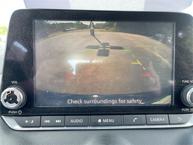 Vehicle image 16 of 42