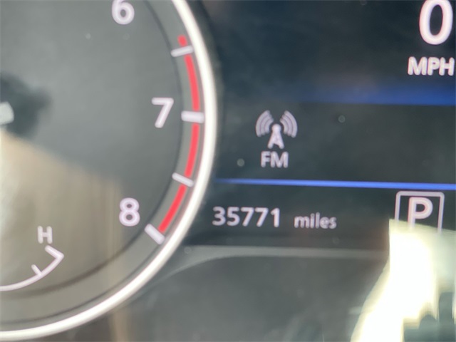 Vehicle image 14 of 42