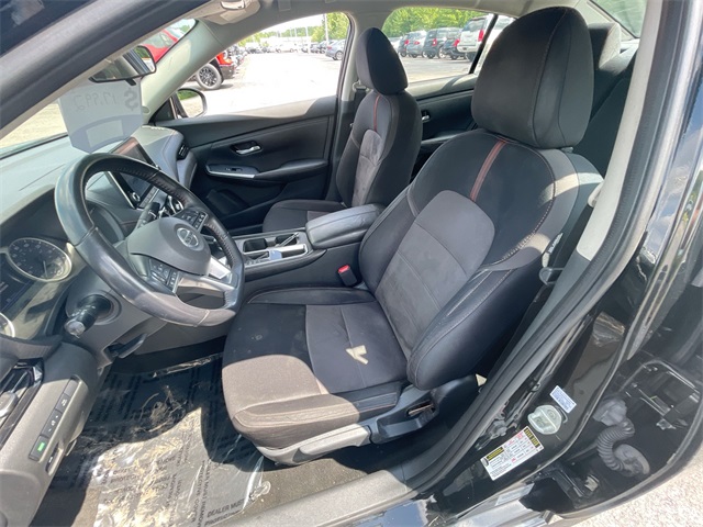 Vehicle image 20 of 42