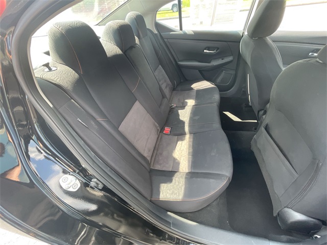 Vehicle image 26 of 42