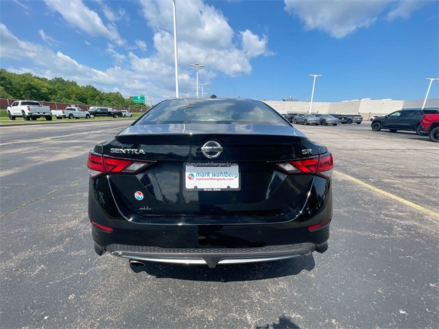 Vehicle image 8 of 42