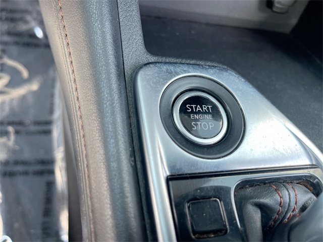 Vehicle image 18 of 42