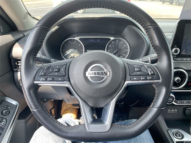 Vehicle image 13 of 42