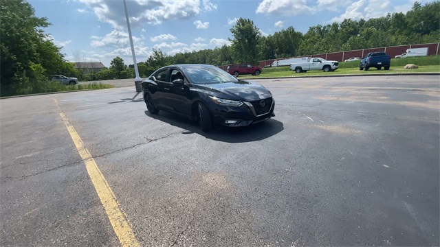 Vehicle image 11 of 42