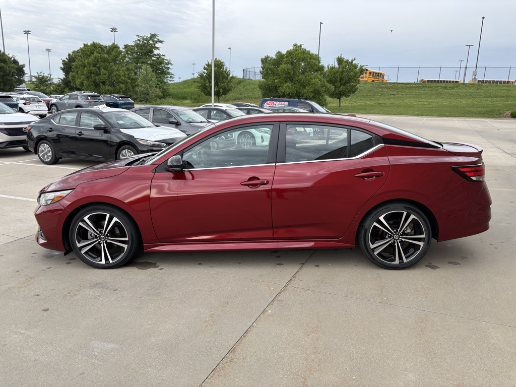 Vehicle image 7 of 27
