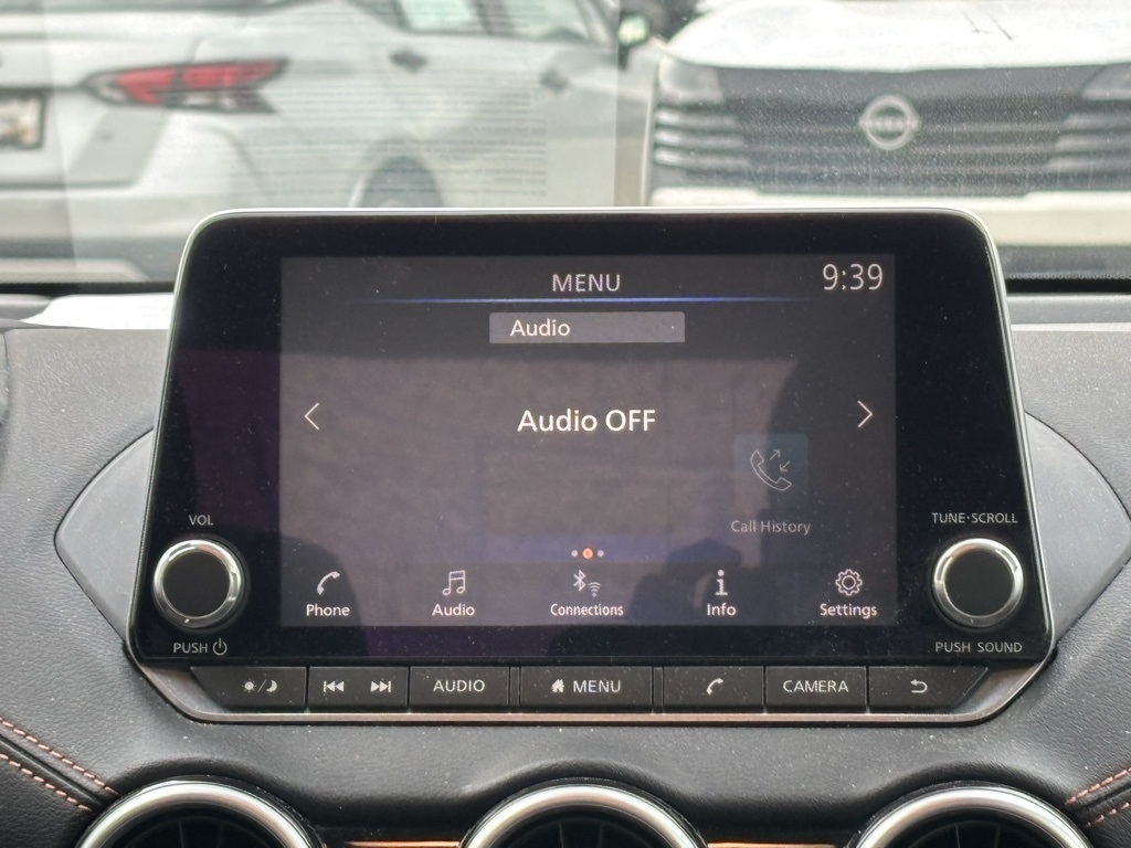 Vehicle image 19 of 27