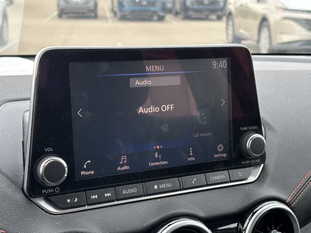 Vehicle image 18 of 27