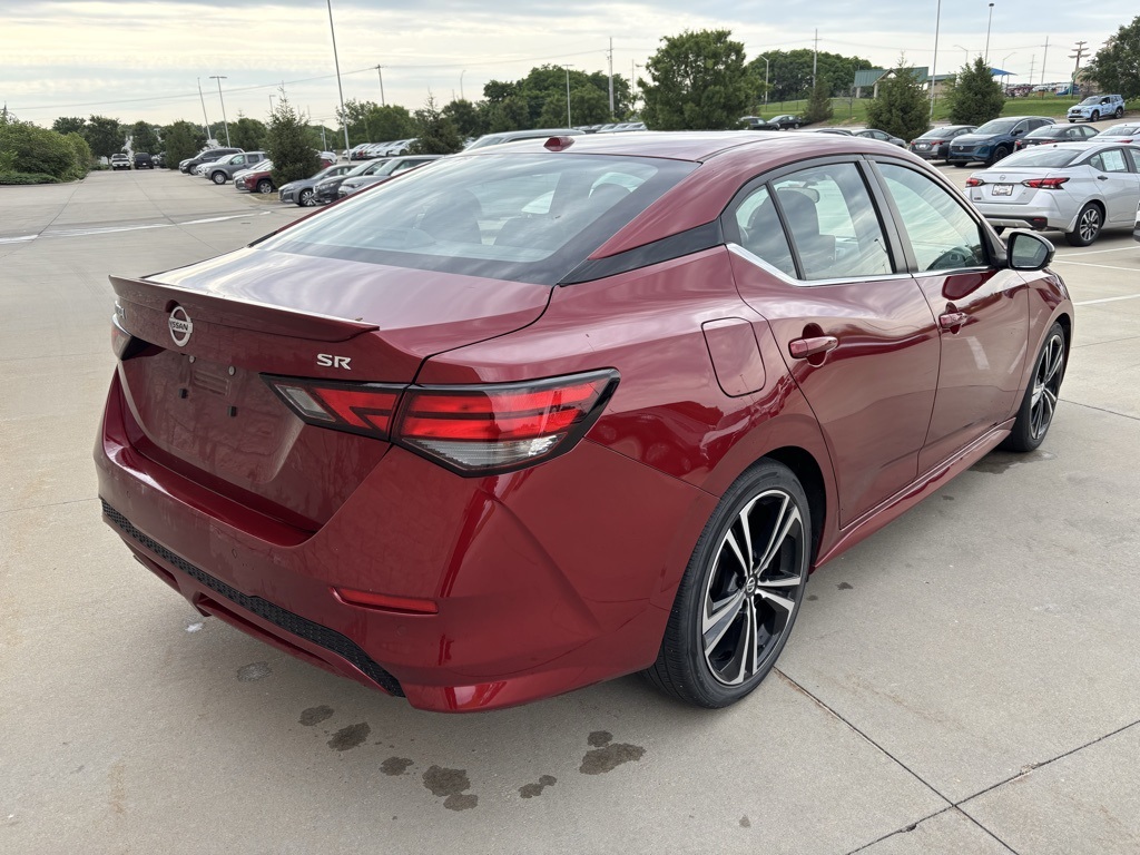 Vehicle image 4 of 27