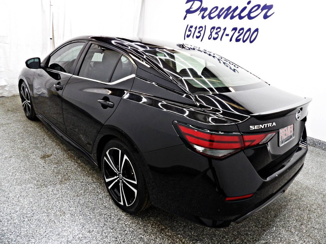 Vehicle image 4 of 22