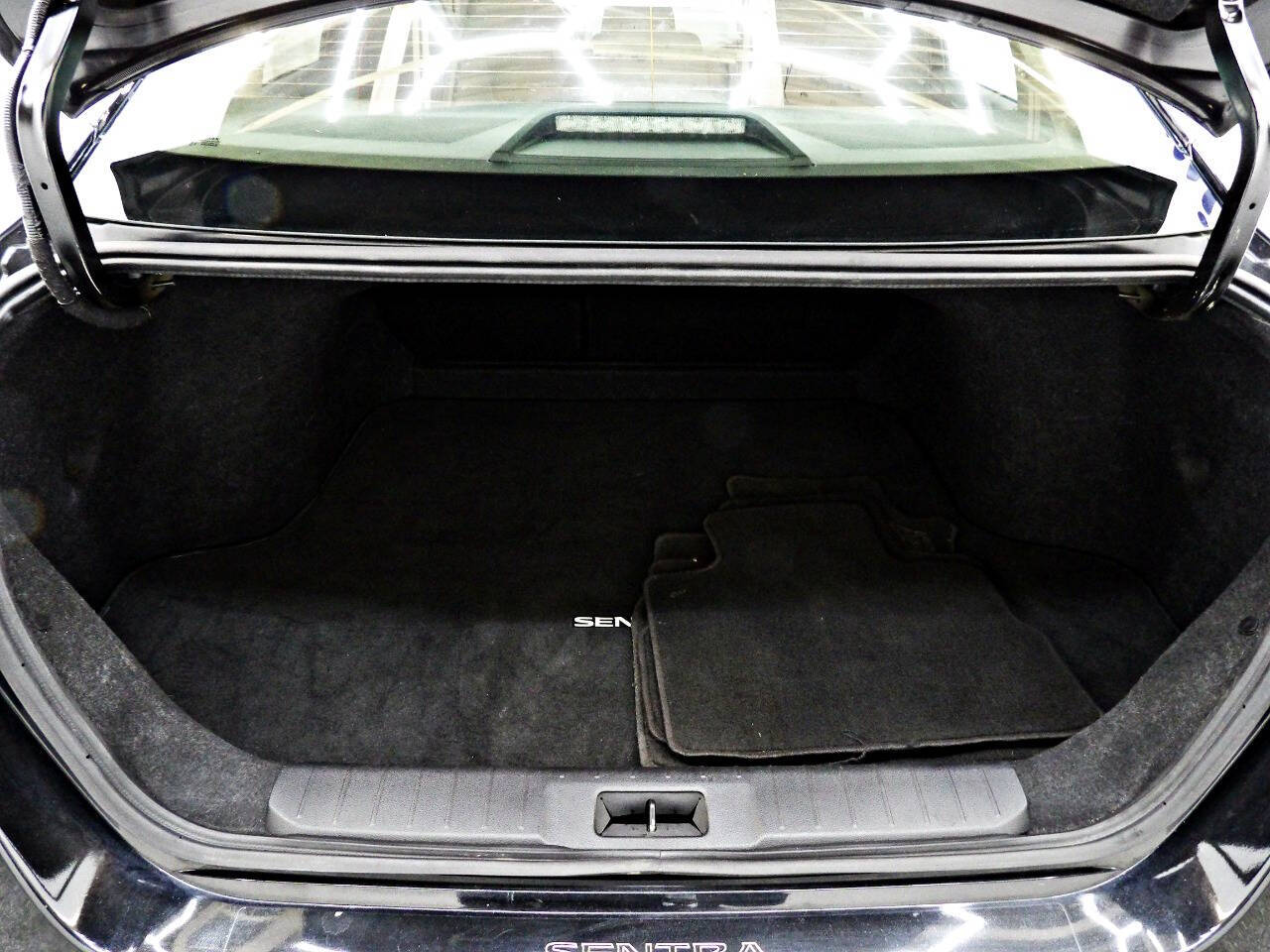 Vehicle image 15 of 22