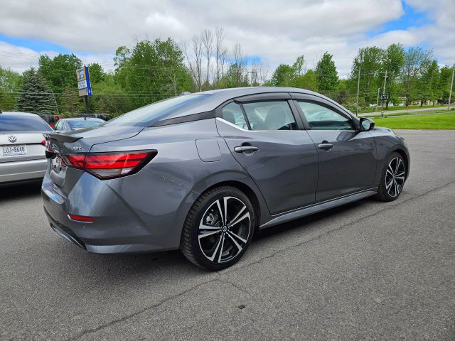 Vehicle image 11 of 62
