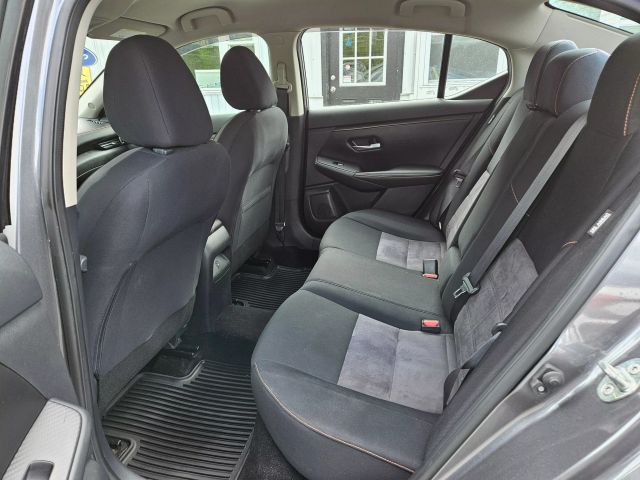 Vehicle image 30 of 62