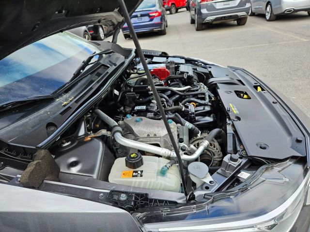 Vehicle image 60 of 62
