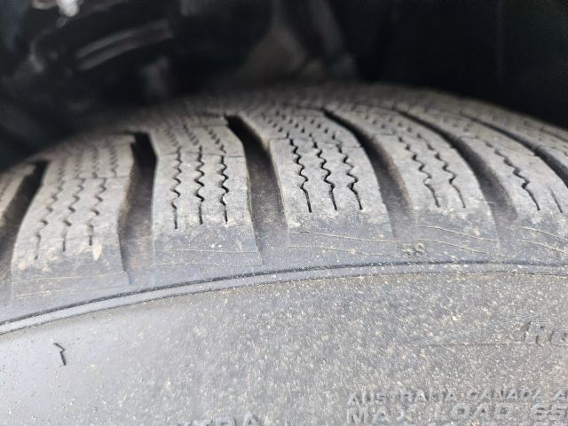 Vehicle image 22 of 62