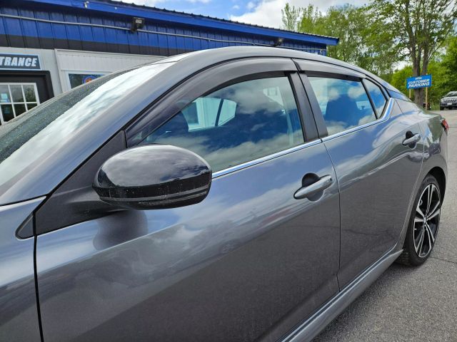 Vehicle image 23 of 62