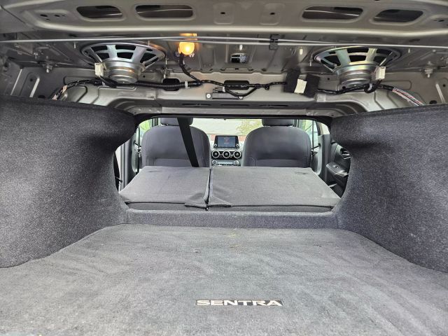 Vehicle image 26 of 62