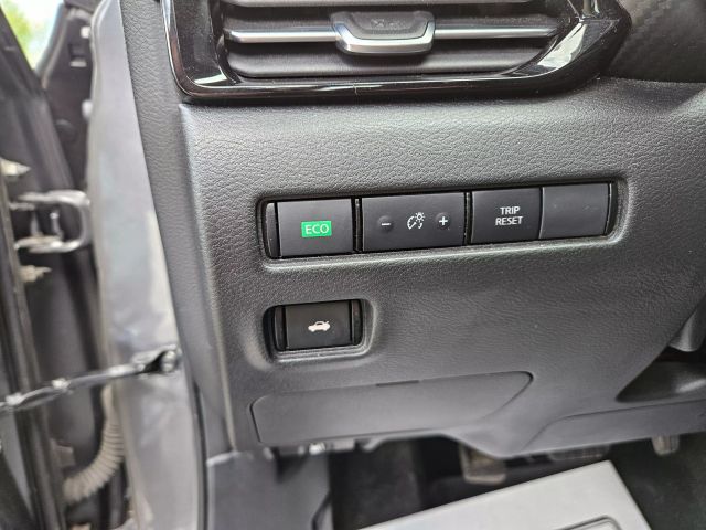 Vehicle image 42 of 62