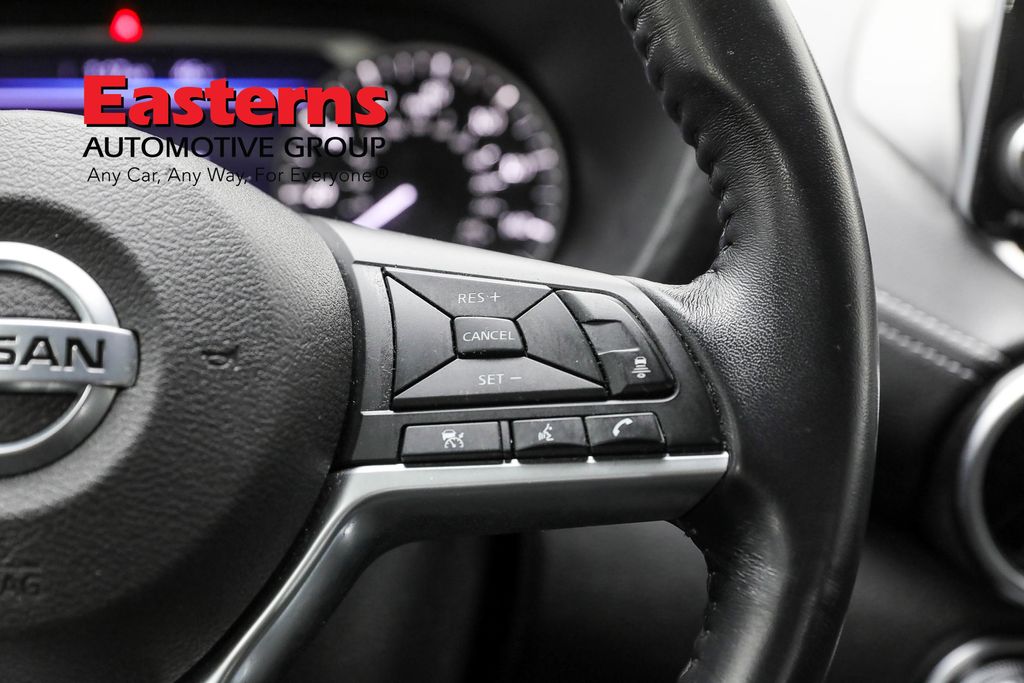 Vehicle image 46 of 62