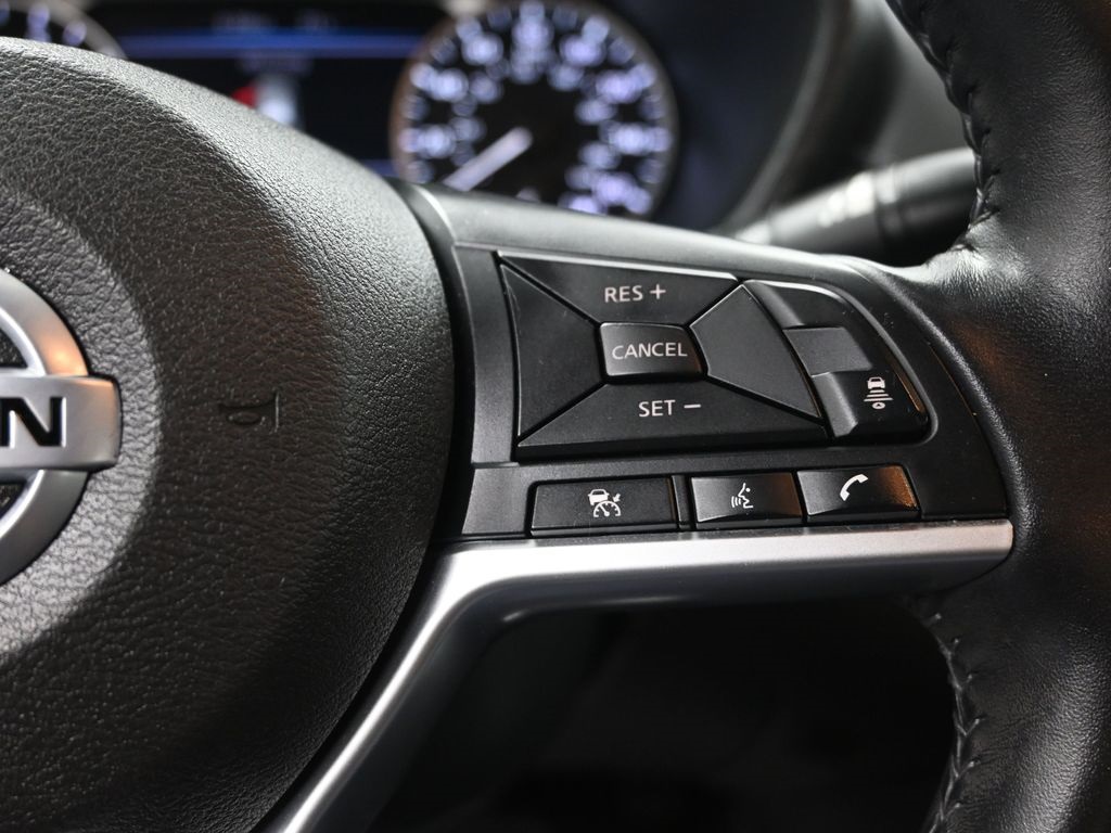 Vehicle image 44 of 57