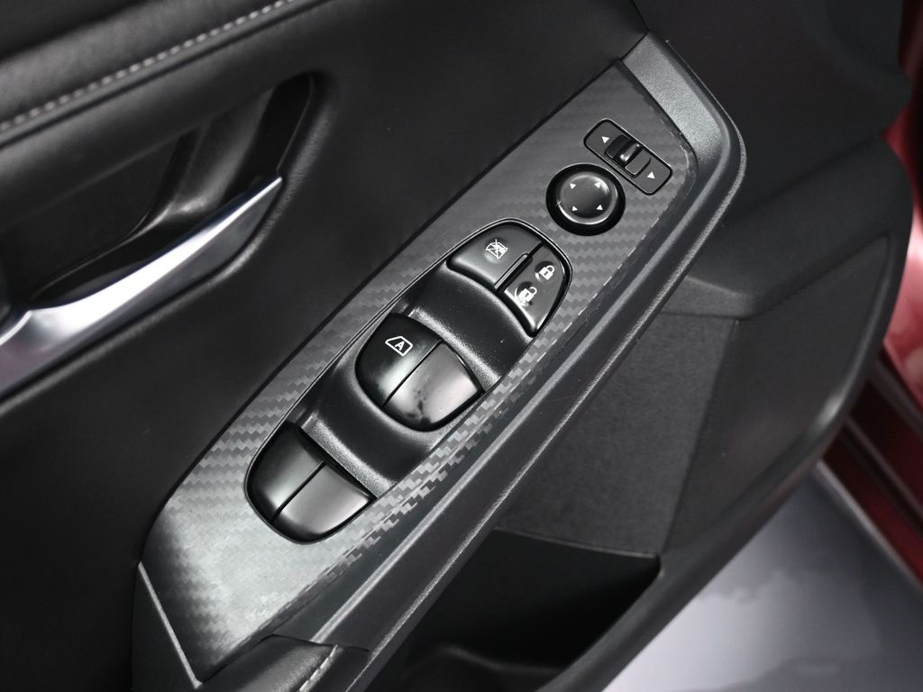 Vehicle image 35 of 57