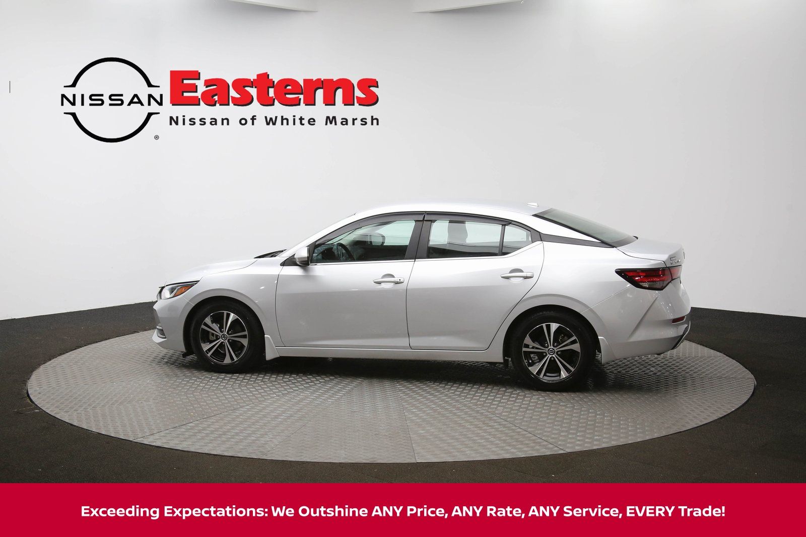 Vehicle image 36 of 61