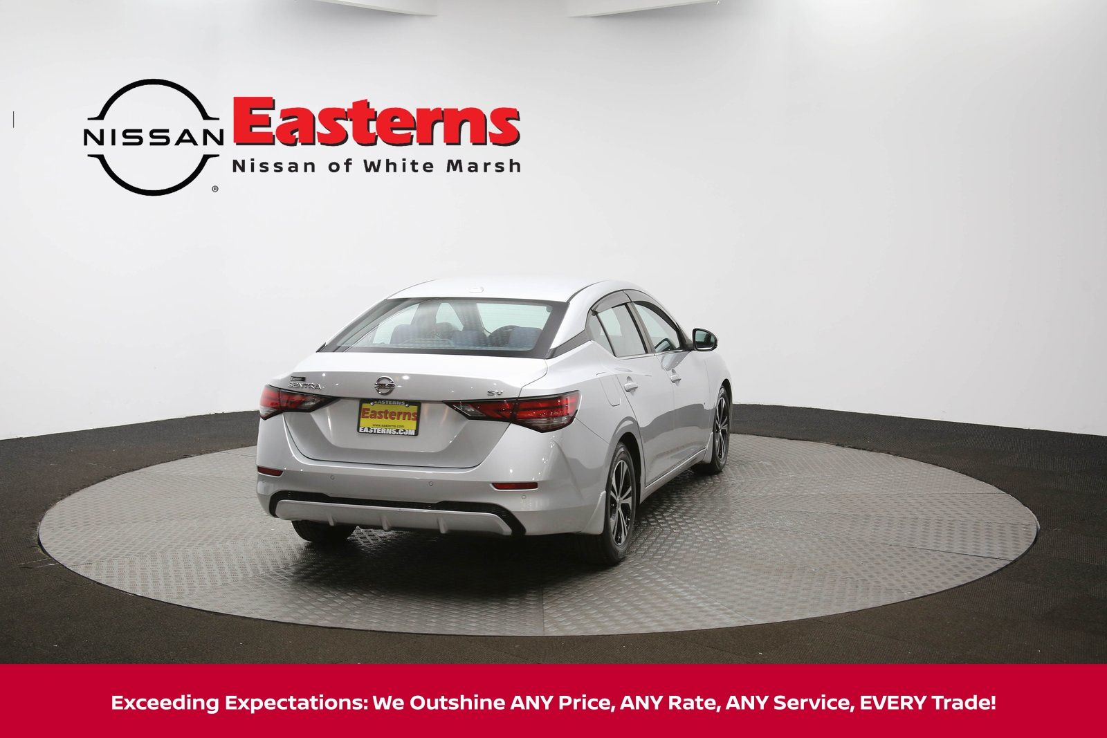 Vehicle image 21 of 61