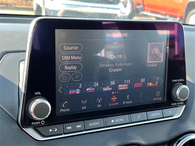 Vehicle image 10 of 30