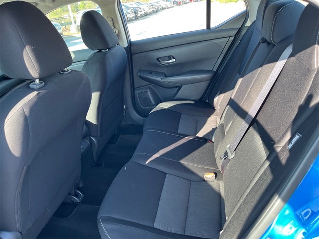 Vehicle image 24 of 30
