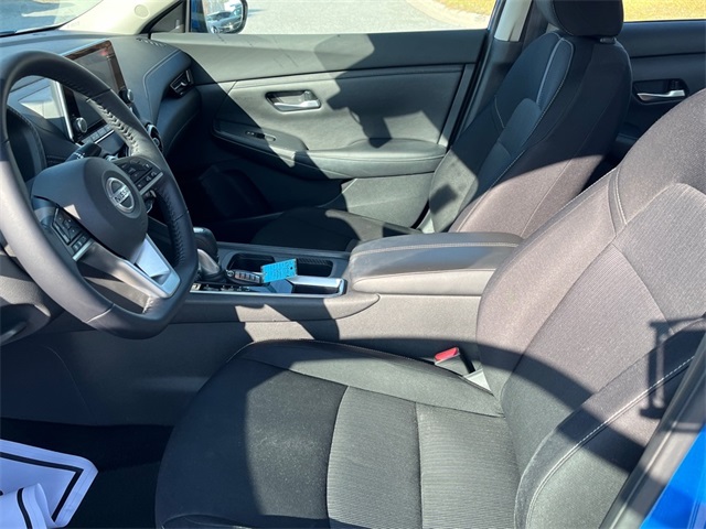 Vehicle image 23 of 30