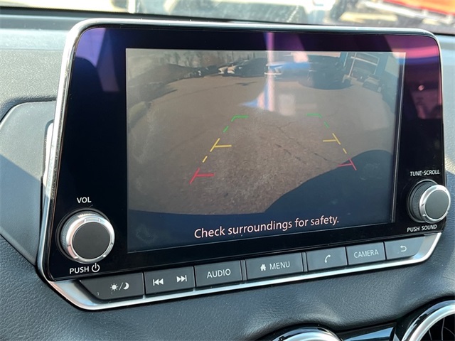 Vehicle image 11 of 30